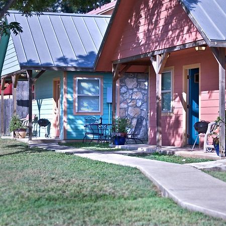 Blanco Riverside Cottages エクステリア 写真