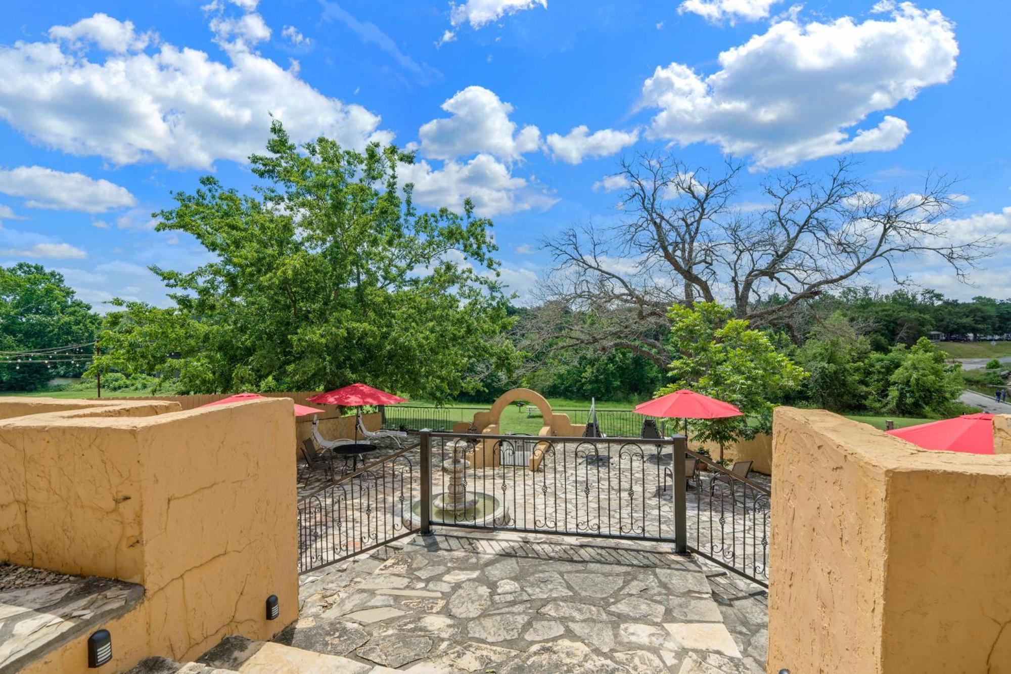 Blanco Riverside Cottages エクステリア 写真