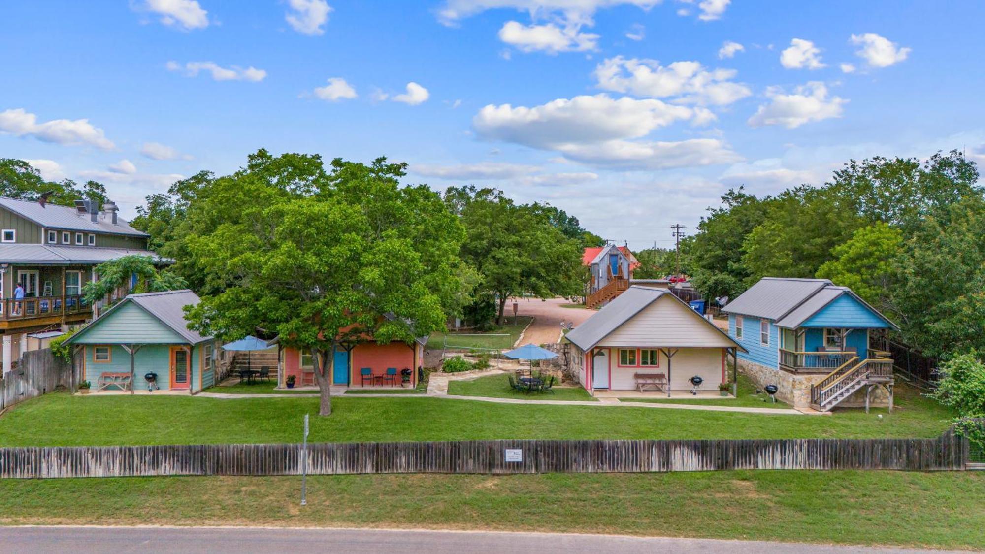 Blanco Riverside Cottages エクステリア 写真